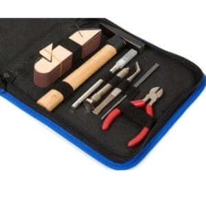 Kunstof etui met basisgereedschappen...