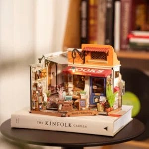Corner Bookstore – Robotime